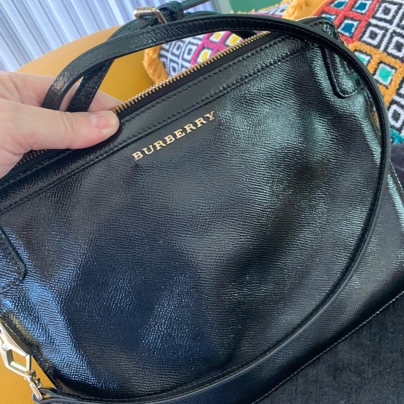 Burberry Handbags - Authentic Burberry clutch